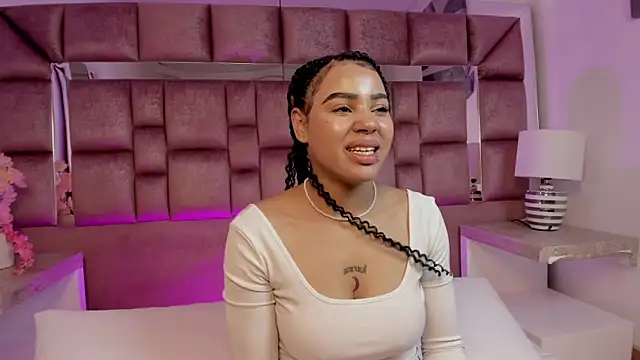 Snapshot of tamararose1 chatting on 10-11-25, 10:19 tamararose1 online show from 10-11-25, 10:19