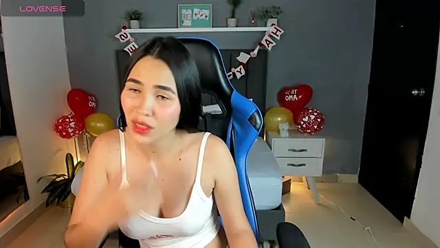 alessia leroy online show from 02-17-25, 08:47