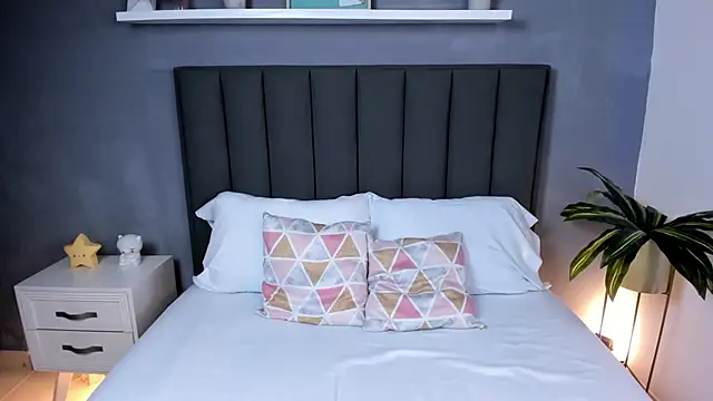 alessia leroy online show from 02-20-25, 11:21