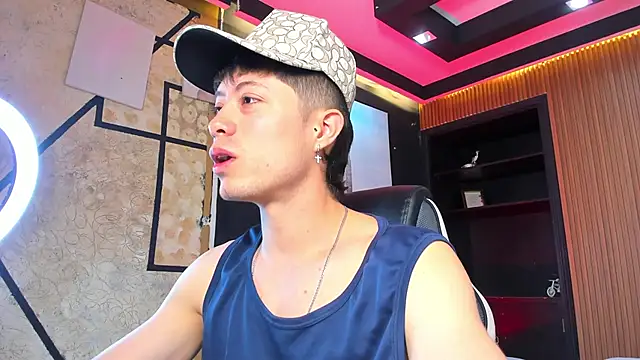 marcuscollins1  online show from 12-01-25, 01:38