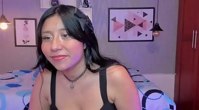 Snapshot of Nohemi_louse chatting on 02-17-25, 08:26 Nohemi louse online show from 02-17-25, 08:26