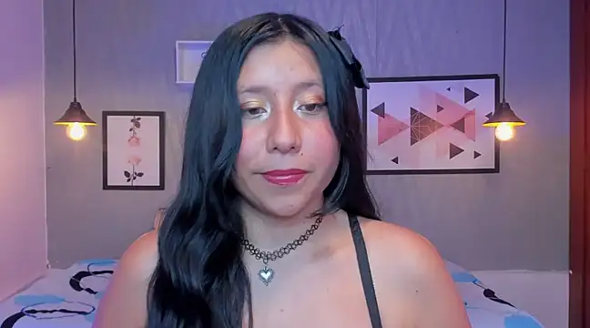 Snapshot of Nohemi_louse chatting on 02-20-25, 07:41 Nohemi louse online show from 02-20-25, 07:41