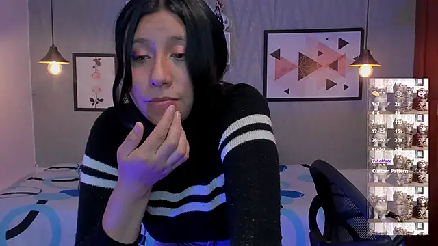 Snapshot of Nohemi_louse chatting on 03-11-25, 10:31 Nohemi louse online show from 03-11-25, 10:31