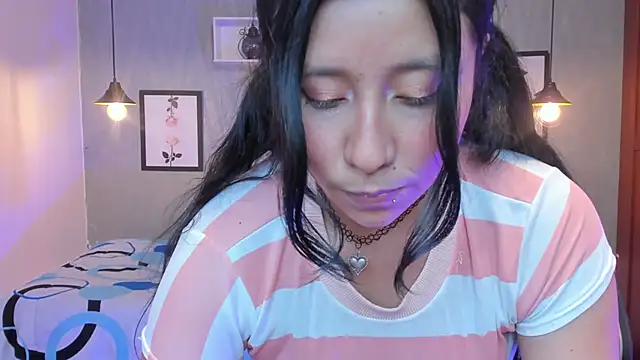 Snapshot of Nohemi_louse chatting on 03-20-25, 02:08 Nohemi louse online show from 03-20-25, 02:08