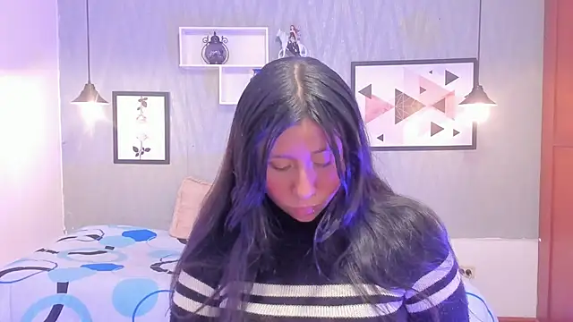 Snapshot of Nohemi_louse chatting on 03-21-25, 07:24 Nohemi louse online show from 03-21-25, 07:24