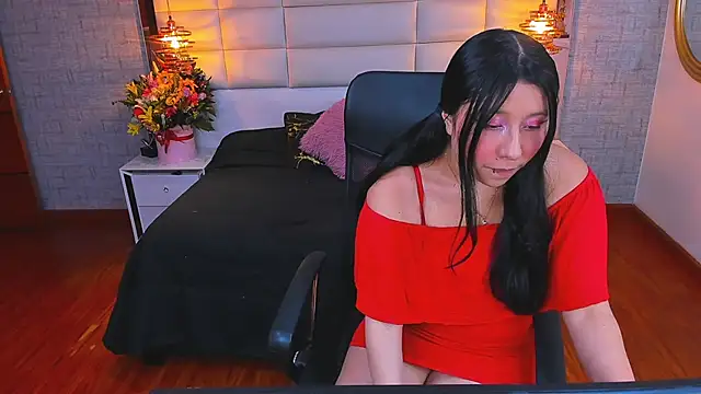 Nohemi louse online show from 03-19-26, 06:34