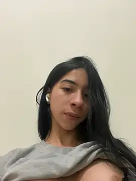 sara lopee1 online show from 01-30-25, 01:00