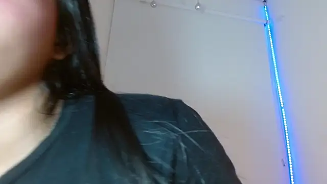 Roxy Stonee online show from 10-17-25, 07:27