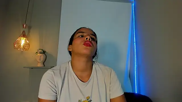 Roxy Stonee online show from 05-30-26, 07:11
