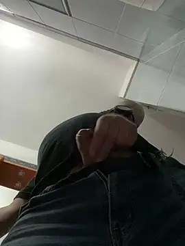 fuocovivo4 online show from 02-08-25, 02:38