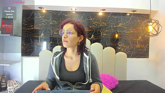 Annyrosee online show from 11-12-25, 08:30