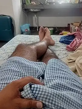 Snapshot of Hot_funky_boy chatting on 04-12-26, 08:30 Hot funky boy online show from 04-12-26, 08:30