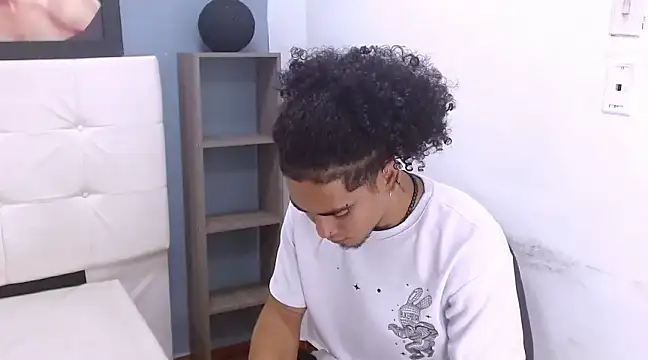 LihanJor 23 online show from 02-15-25, 02:04