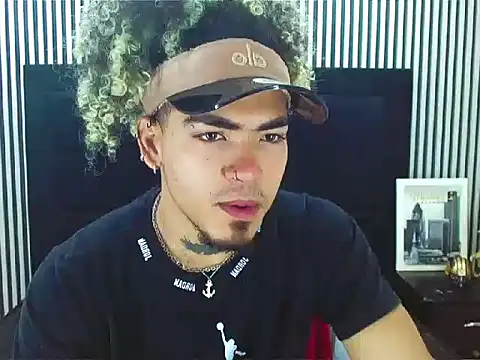 LihanJor 23 online show from 09-30-25, 01:27