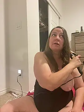 Snapshot of Chubby-Kat50 chatting on 03-28-26, 04:01 Chubby-Kat50 online show from 03-28-26, 04:01