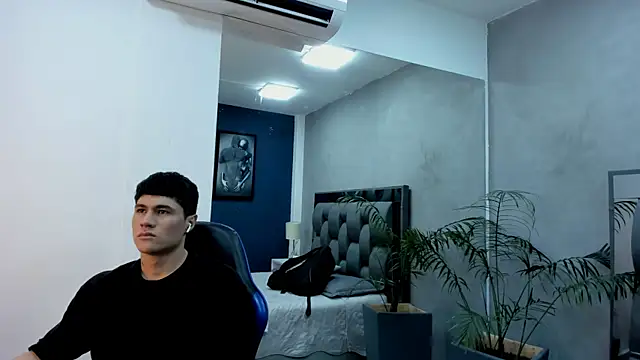 roan birkin online show from 12-17-25, 07:42