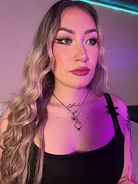 Snapshot of Lally_Valencia__ chatting on 10-13-25, 12:38 Lally Valencia online show from 10-13-25, 12:38