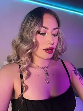 Snapshot of Lally_Valencia__ chatting on 11-13-25, 07:18 Lally Valencia online show from 11-13-25, 07:18