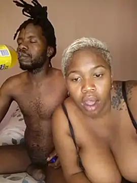 Snapshot of holidtic_justice chatting on 11-24-25, 12:27 holidtic justice online show from 11-24-25, 12:27