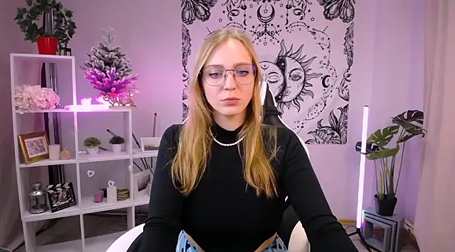 VeronicaAndersen online show from 02-13-25, 03:35