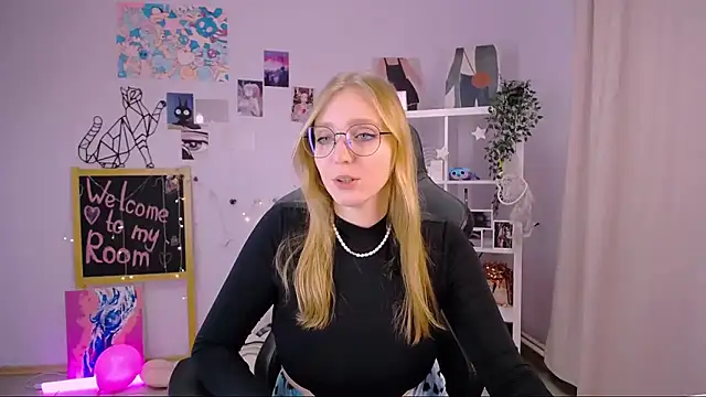 VeronicaAndersen online show from 02-19-25, 03:27