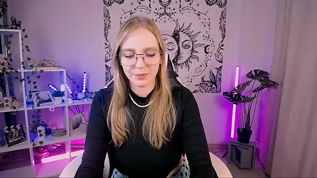 VeronicaAndersen online show from 02-25-25, 08:19