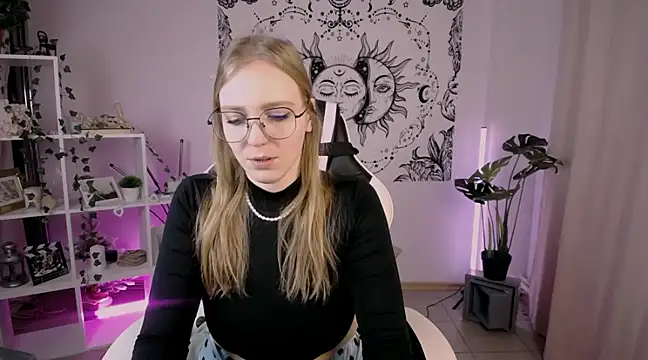 VeronicaAndersen online show from 02-28-25, 05:26