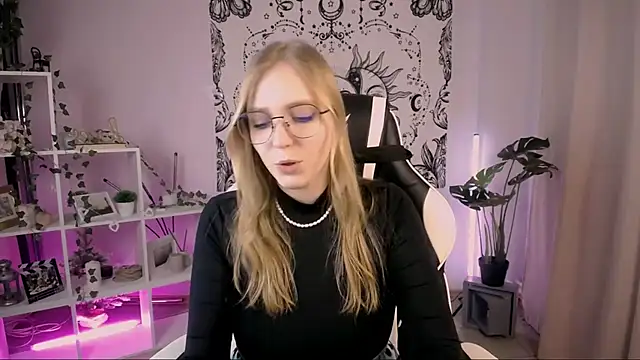 VeronicaAndersen online show from 03-03-25, 09:26