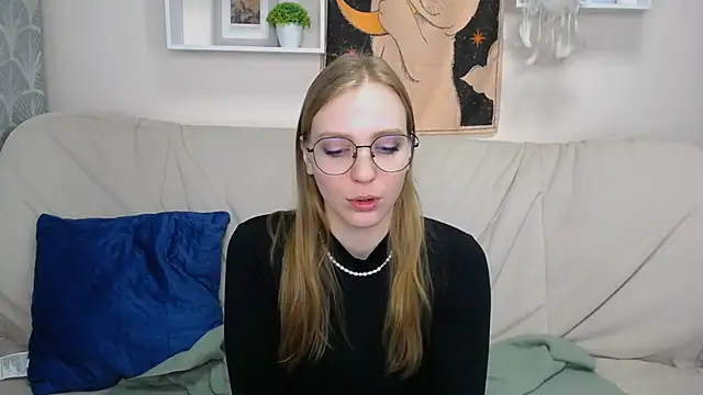 VeronicaAndersen online show from 03-20-25, 09:13
