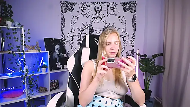 VeronicaAndersen online show from 09-18-25, 11:01