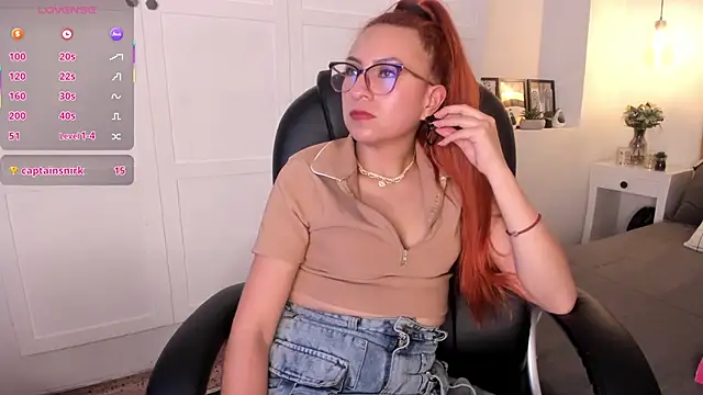Snapshot of fer_angel_ chatting on 03-08-25, 04:28 fer angel online show from 03-08-25, 04:28