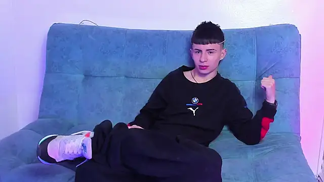 Stivarfox21 online show from 02-06-25, 07:56