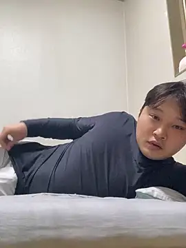 Snapshot of offwhite777 chatting on 03-16-25, 10:44 offwhite777 online show from 03-16-25, 10:44