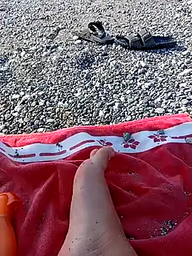 Snapshot of NAvoglia chatting on 07-30-26, 03:00 NAvoglia online show from 07-30-26, 03:00