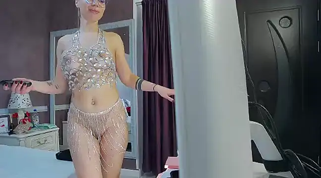 TessaStarr online show from 02-26-25, 05:42