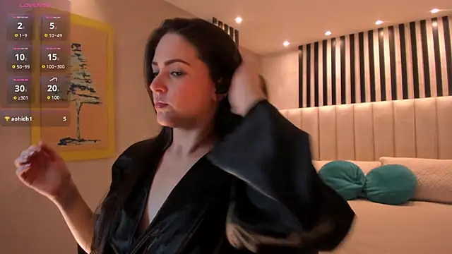 BeccaBaxter online show from 02-20-25, 01:36