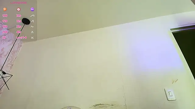 Snapshot of Raichell_ chatting on 10-10-25, 03:49 Raichell online show from 10-10-25, 03:49