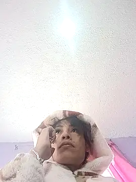 Snapshot of Raichell_ chatting on 10-16-25, 02:07 Raichell online show from 10-16-25, 02:07