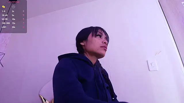 Snapshot of Raichell_ chatting on 10-30-25, 03:30 Raichell online show from 10-30-25, 03:30