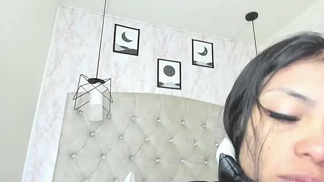 Raichell  online show from 06-27-26, 12:22