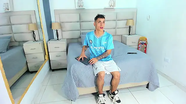 JhoanLeandro online show from 03-19-25, 04:36