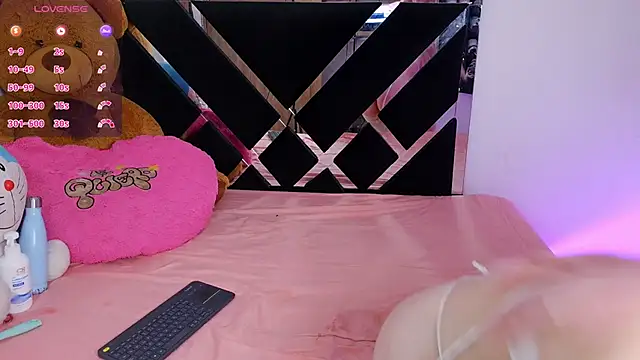 Snapshot of CatalinaSmith1 chatting on 02-25-26, 11:36 CatalinaSmith1 online show from 02-25-26, 11:36