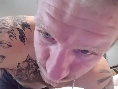ohyeaitsme444 online show from 11-06-25, 11:15