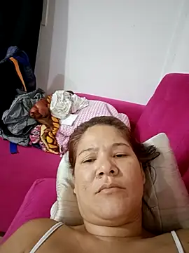 Snapshot of Valentina_Lux39 chatting on 10-18-25, 01:52 Valentina Lux39 online show from 10-18-25, 01:52