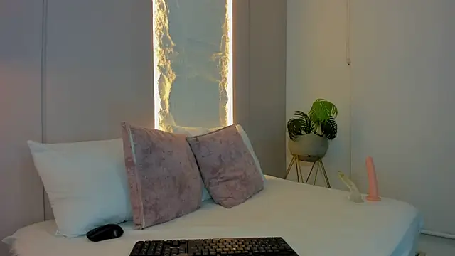 Snapshot of dalila_harris chatting on 10-08-25, 01:58 dalila harris online show from 10-08-25, 01:58