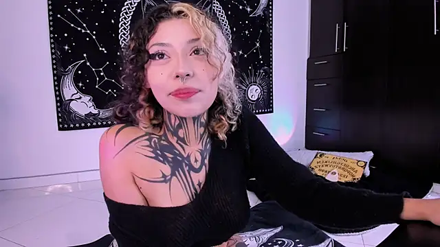 hazellwitch online show from 03-11-25, 01:45