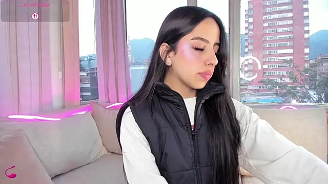 Daphne chers online show from 09-29-25, 08:46