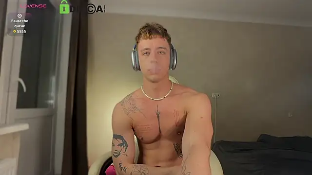 VincentSmith02 online show from 03-09-26, 09:19