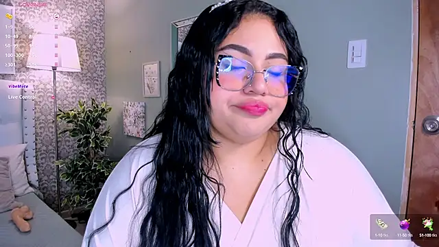 Snapshot of _michel_bbw chatting on 03-04-25, 02:17 michel bbw online show from 03-04-25, 02:17