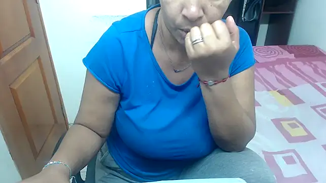 Siblleyx online show from 01-22-25, 04:02